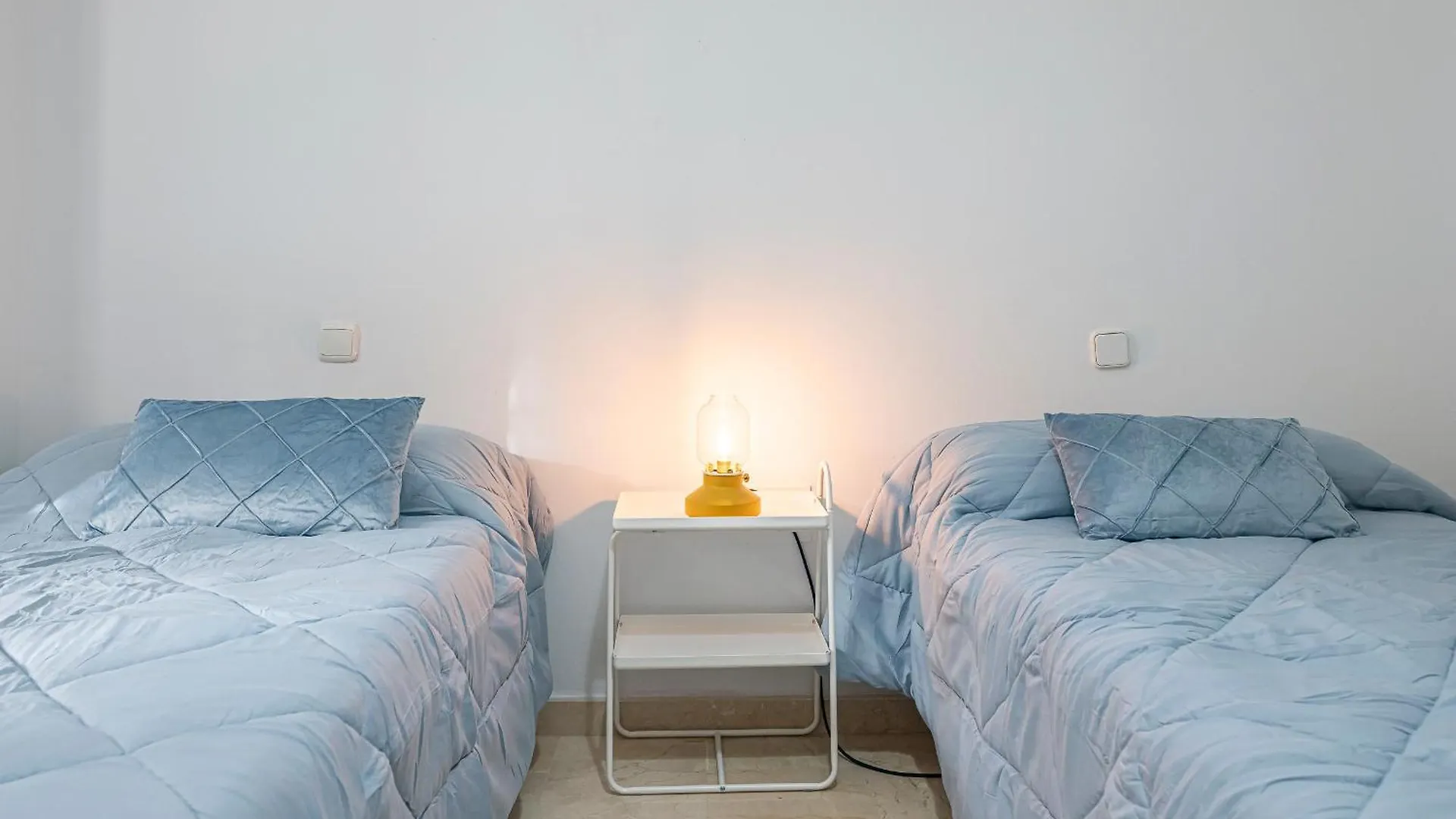 Dolmen Group- Jardines Andalucia Banus Apartment Marbella