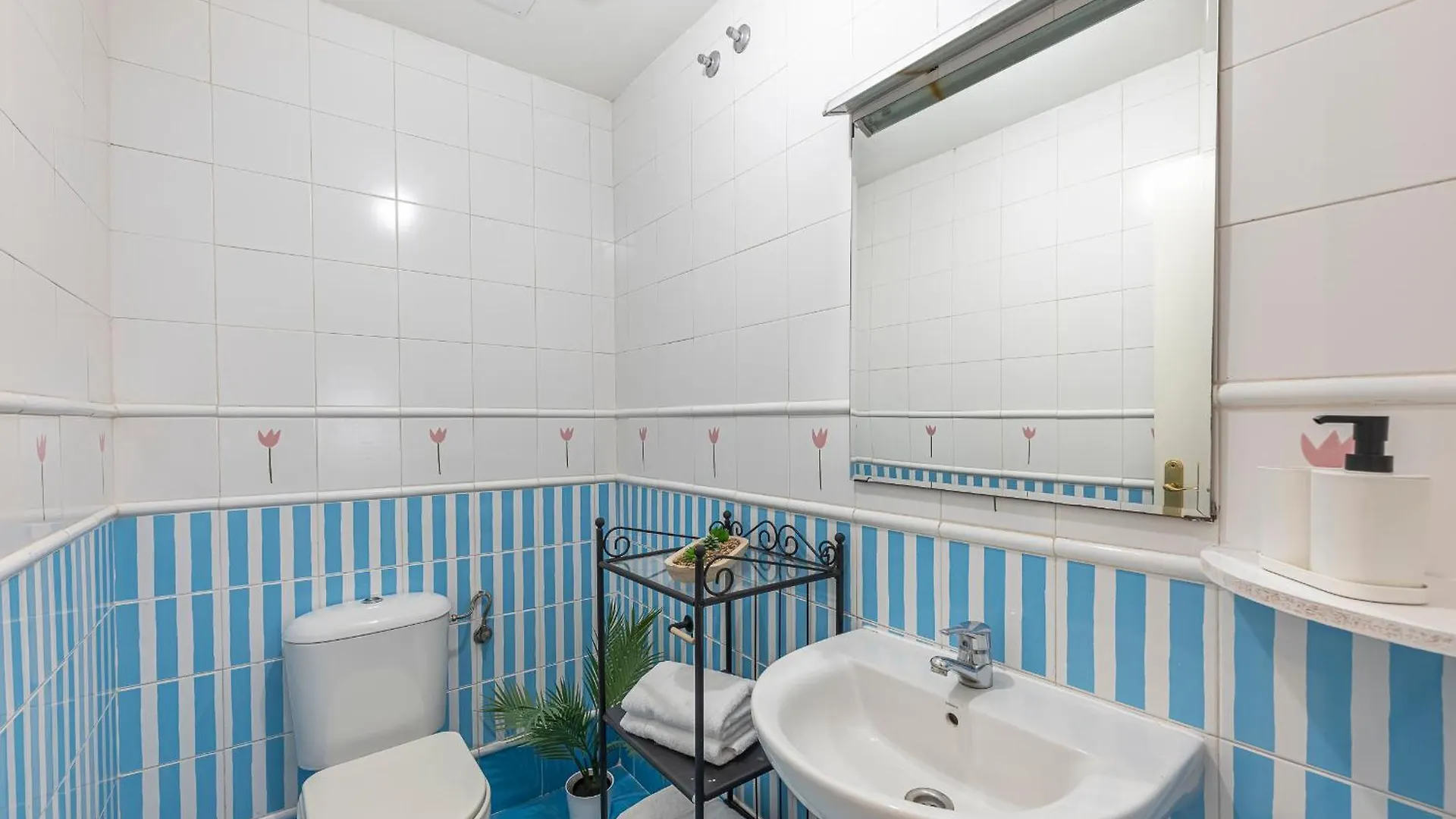 Dolmen Group- Jardines Andalucia Banus Apartment Marbella