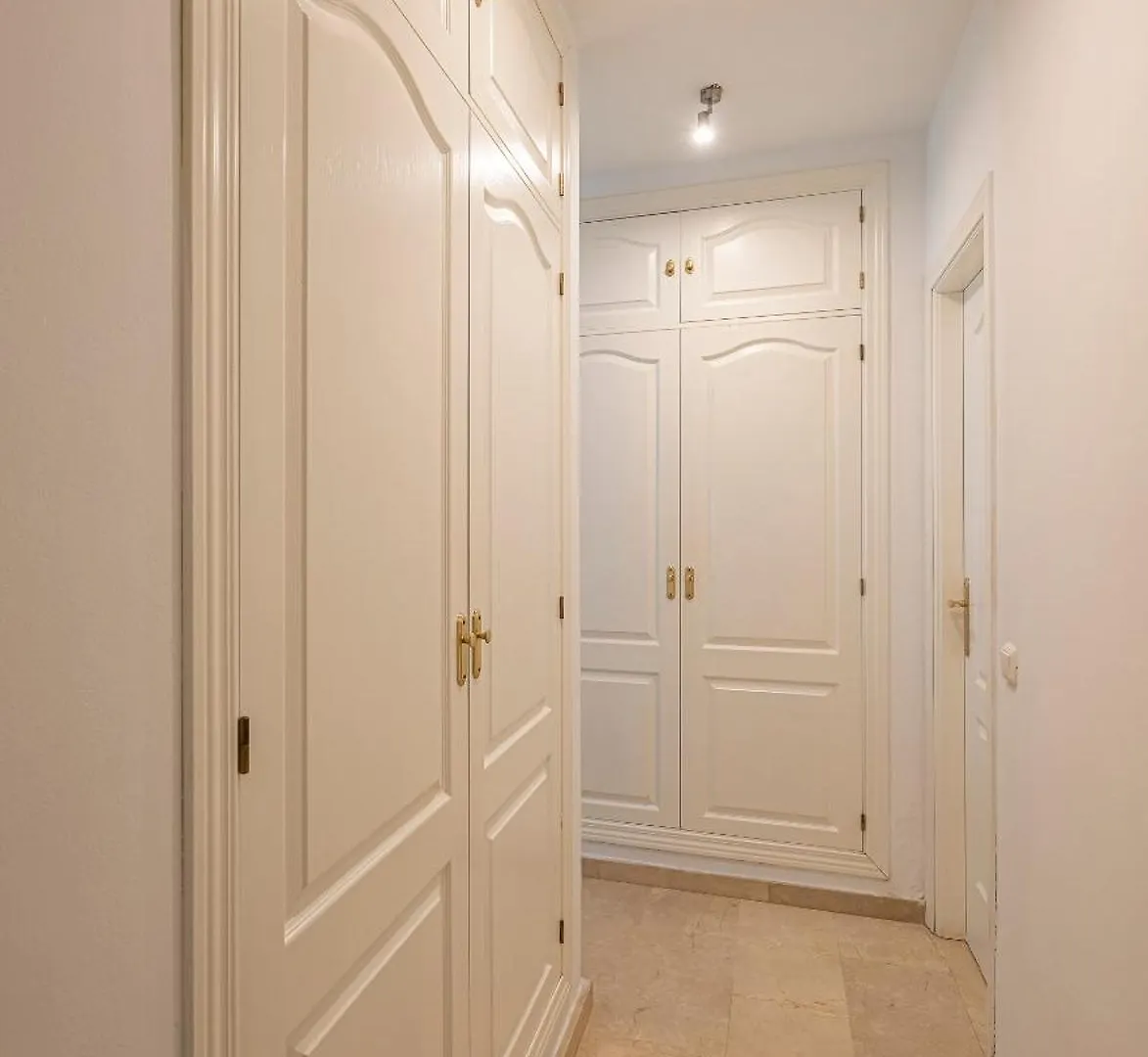 Dolmen Group- Jardines Andalucia Banus Apartment Marbella Homestay