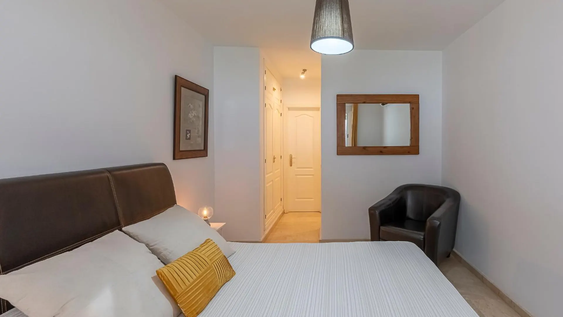 Homestay Dolmen Group- Jardines Andalucia Banus Apartment Marbella Spain