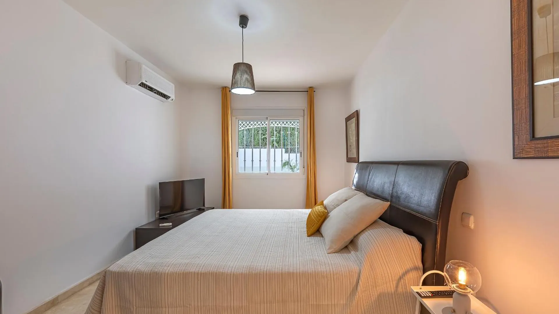 Dolmen Group- Jardines Andalucia Banus Apartment Marbella 0*,  Spain