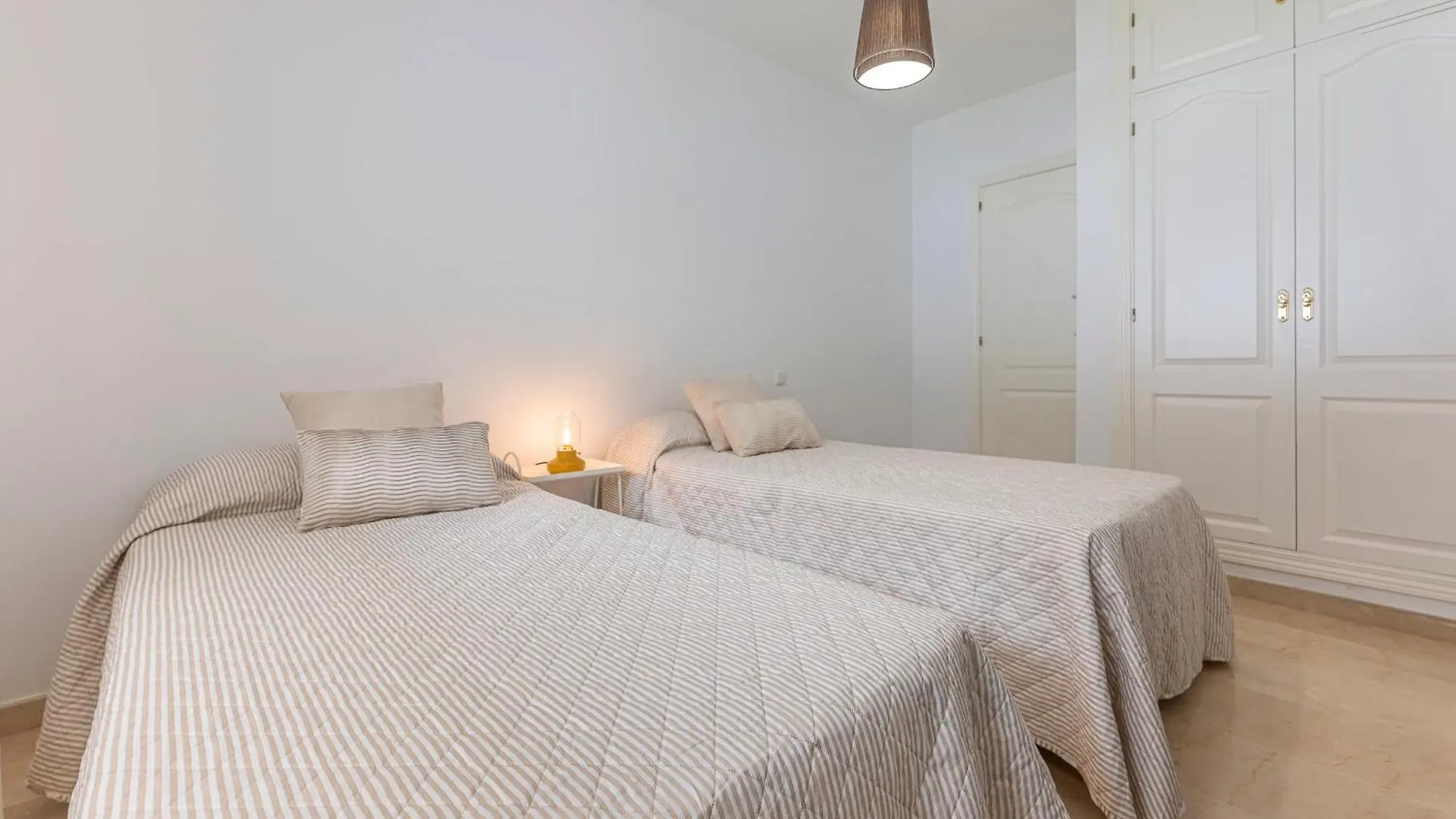 Dolmen Group- Jardines Andalucia Banus Apartment Marbella 0*,  Spain