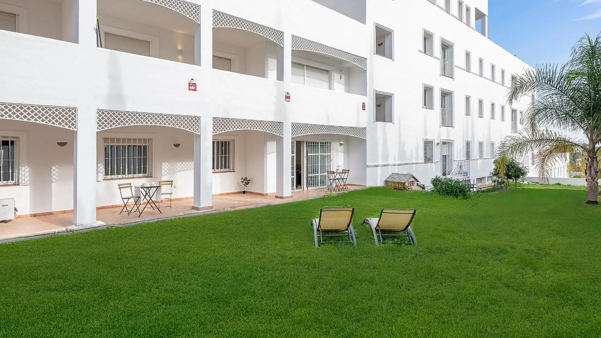 Dolmen Group- Jardines Andalucia Banus Apartment Marbella