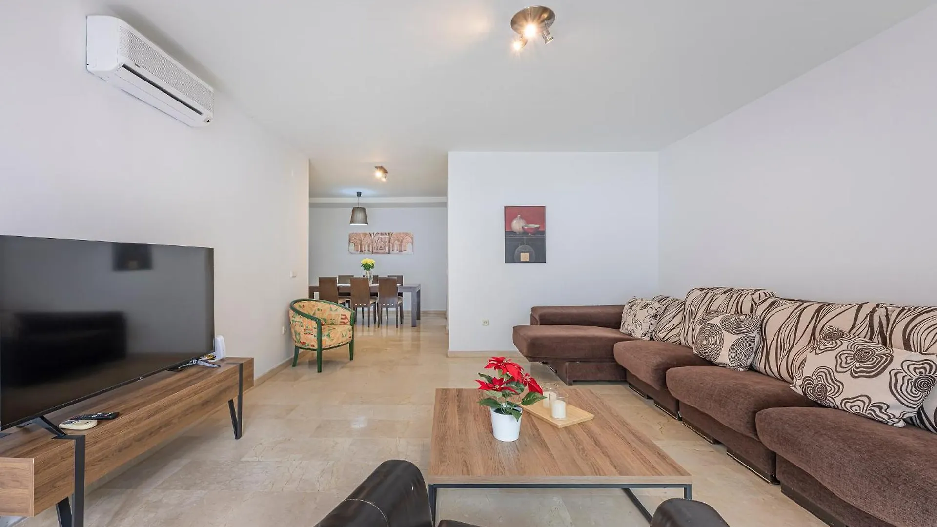 Dolmen Group- Jardines Andalucia Banus Apartment Marbella