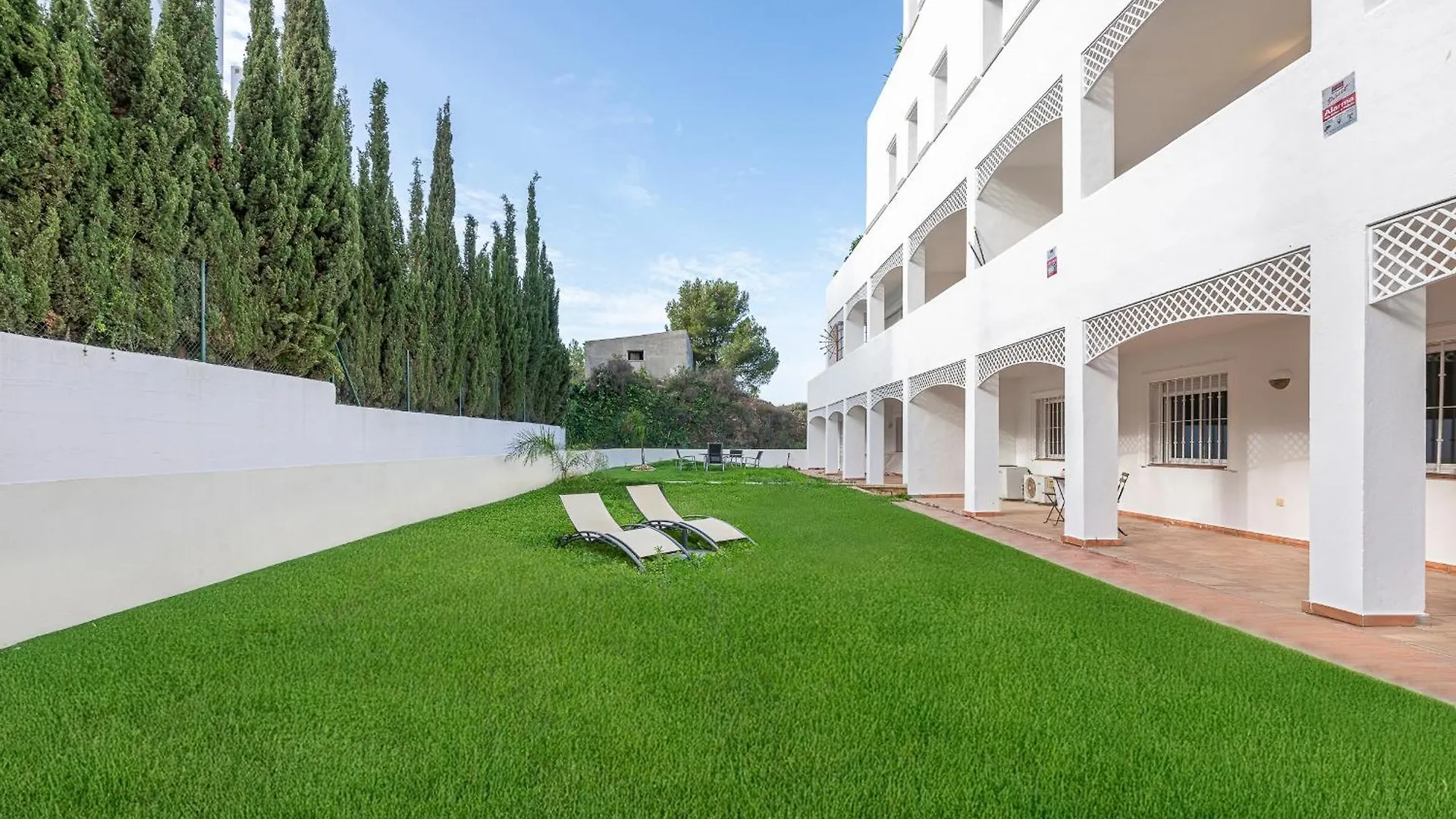 Dolmen Group- Jardines Andalucia Banus Apartment Marbella